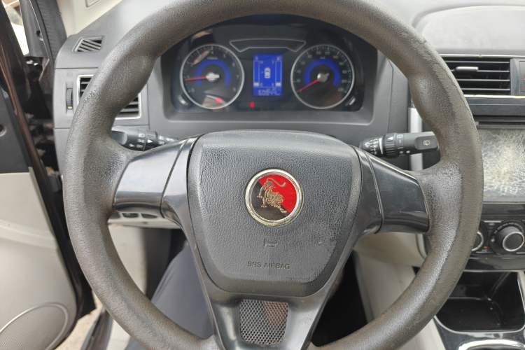 Used FORTHING Joyear X3 2016 1.5L Comfort Model Interior 1