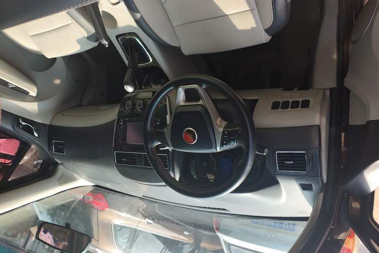 Used FORTHING Joyear X3 2016 1.5L Luxury Model Interior 3