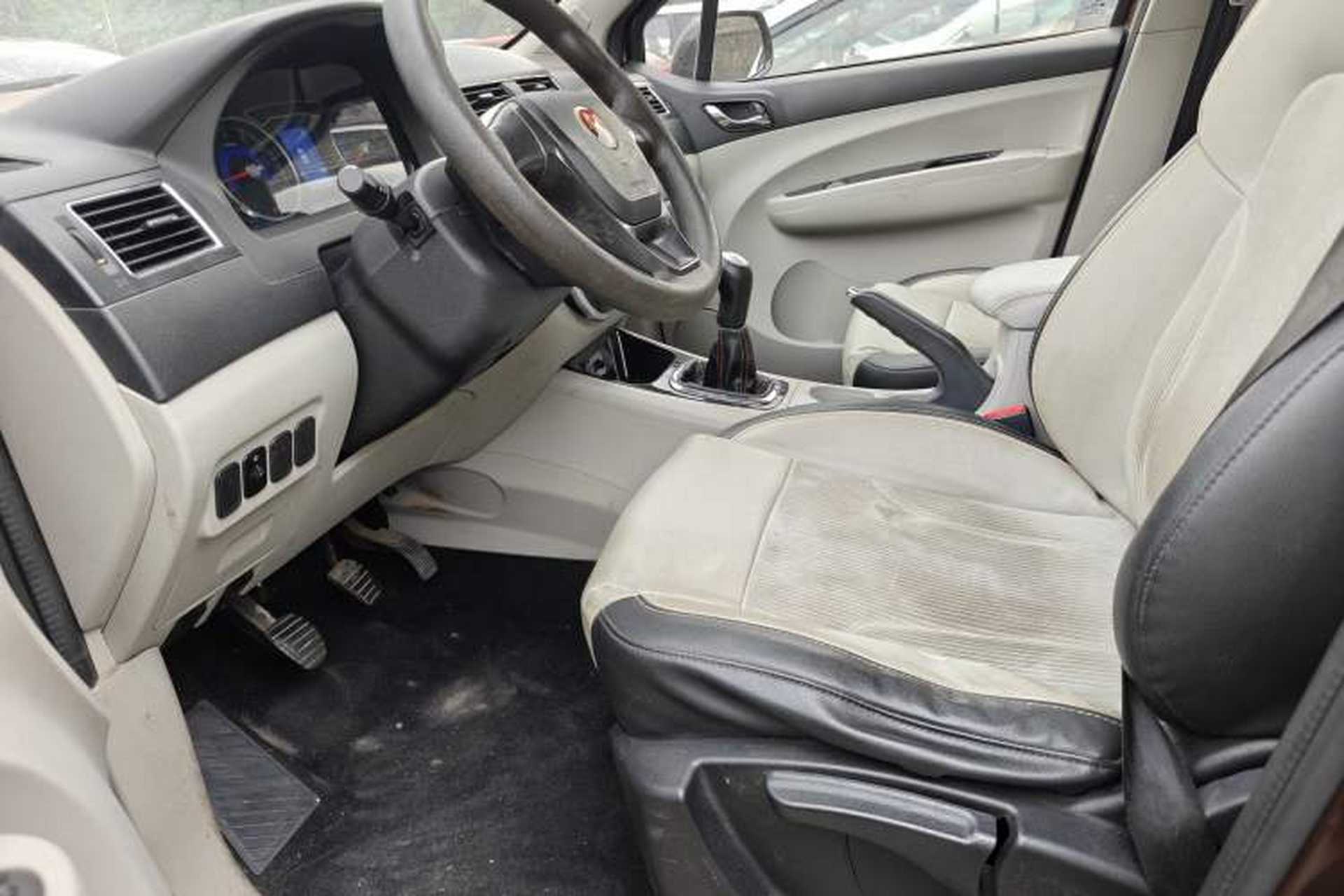 Used FORTHING Joyear X3 2016 1.5L Comfort Model Interior 3