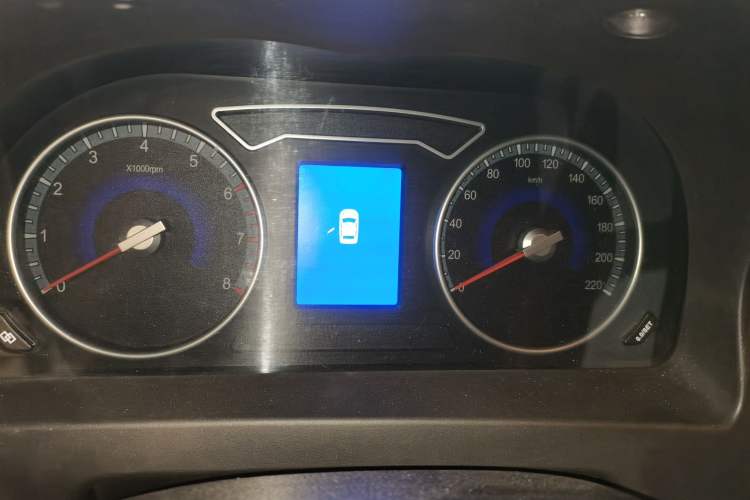 Used FORTHING Joyear X3 2016 1.5L Comfort Model Odometer Close Up