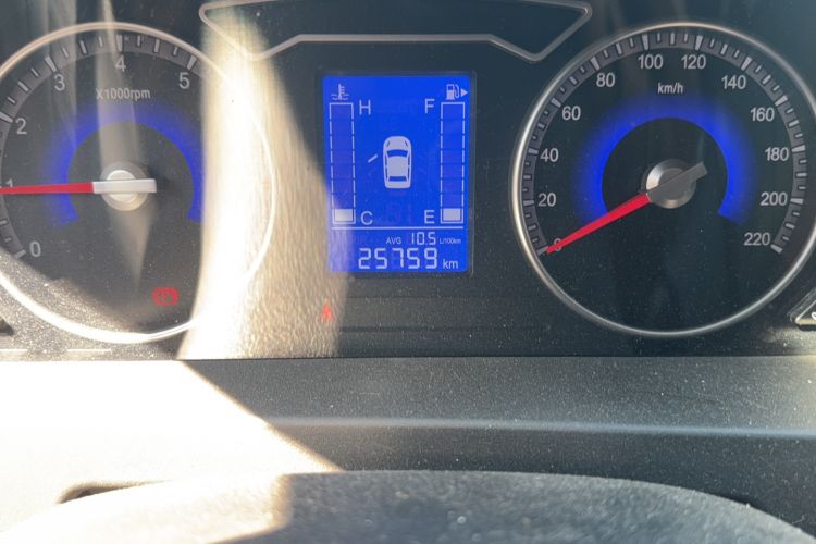 Used FORTHING Joyear X3 2016 1.5L Comfort Model Odometer Close Up