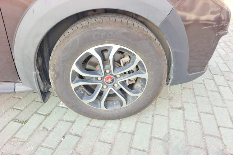 Used FORTHING Joyear X3 2016 1.5L Luxury Model Right Front Wheel Hub