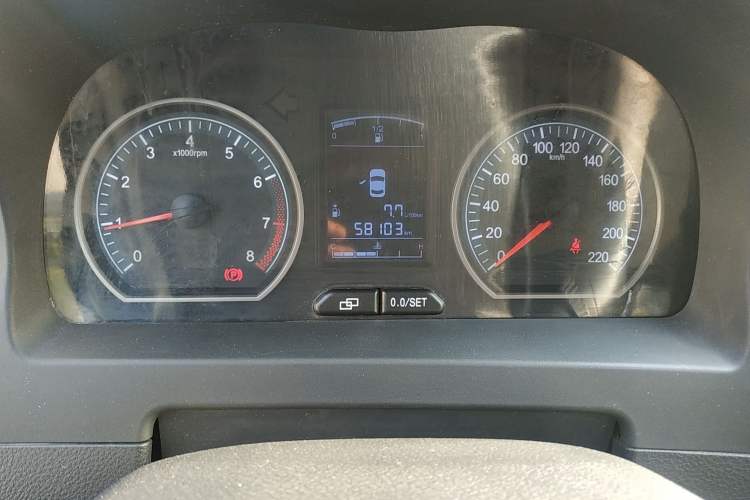 Used FORTHING Joyear X3 2016 1.5L Comfort Model Odometer Close Up