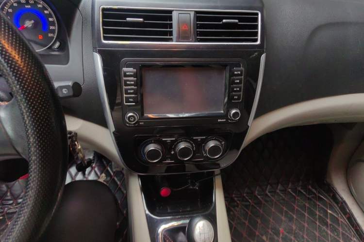 Used FORTHING Joyear X3 2016 1.5L Luxury Model Audio And AC Panel
