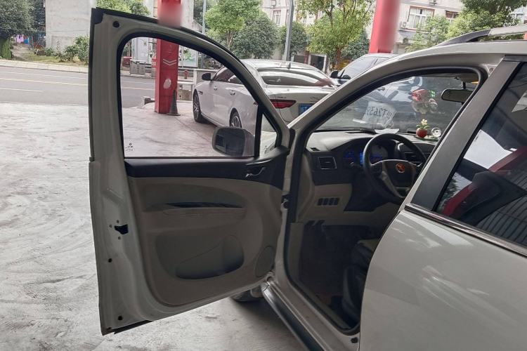 Used FORTHING Joyear X3 2016 1.5L Luxury Model Interior 9