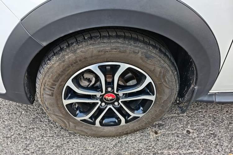 Used FORTHING Joyear X3 2016 1.5L Comfort Model Left Front Wheel Hub