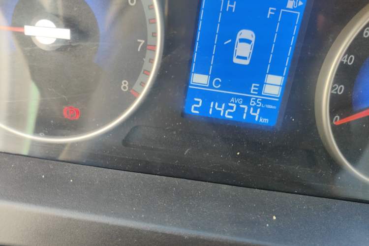 Used FORTHING Joyear X3 2016 1.5L Comfort Model Odometer Close Up