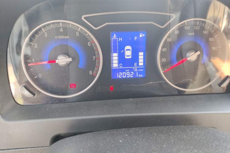 Used FORTHING Joyear X3 2016 1.5L Comfort Model Odometer Close Up
