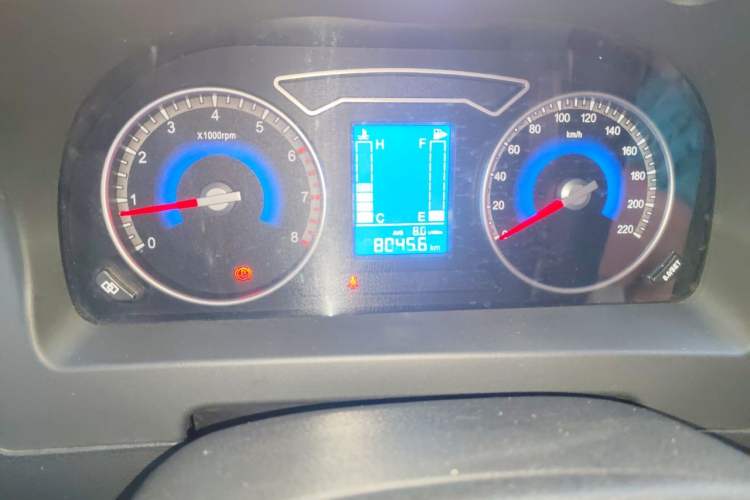 Used FORTHING Joyear X3 2016 1.5L Comfort Model Odometer Close Up