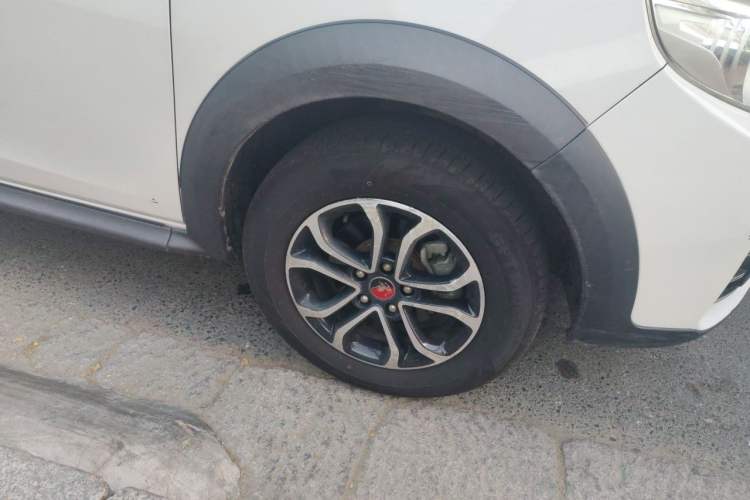 Used FORTHING Joyear X3 2016 1.5L Comfort Model Right Front Wheel Hub