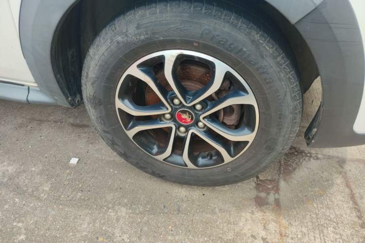 Used FORTHING Joyear X3 2016 1.5L Comfort Model Right Front Wheel Hub