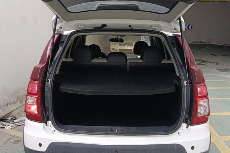 Used FORTHING Joyear X3 2016 1.5L Comfort Model Trunk