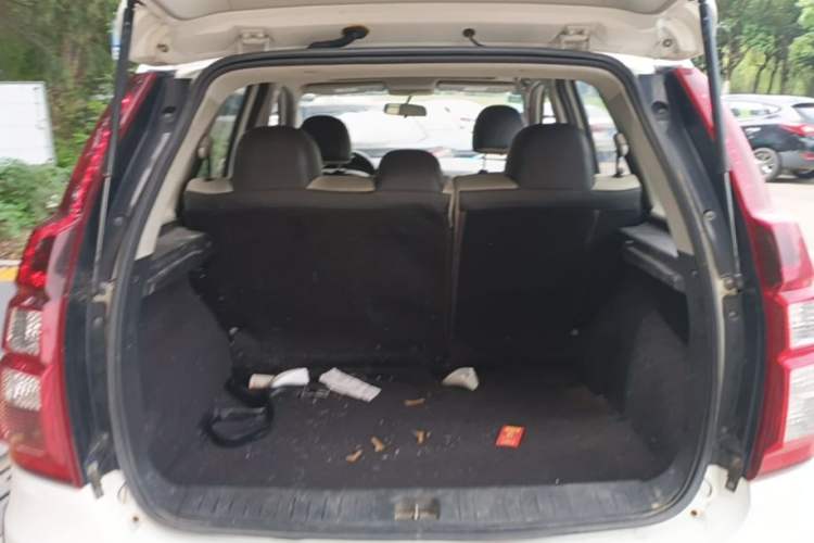 Used FORTHING Joyear X3 2016 1.5L Luxury Model Trunk