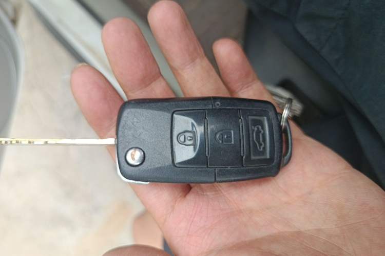 Used FORTHING Joyear X3 2016 1.5L Luxury Model Vehicle Key