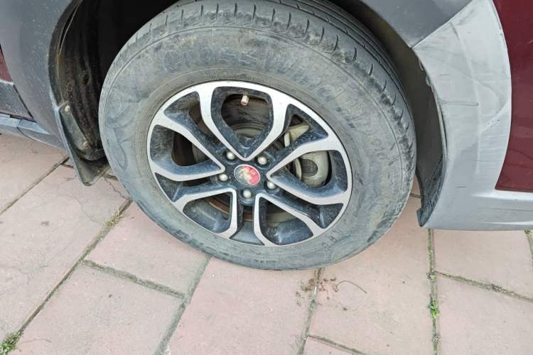 Used FORTHING Joyear X3 2017 1.5L Manual Luxury Model Right Front Wheel Hub