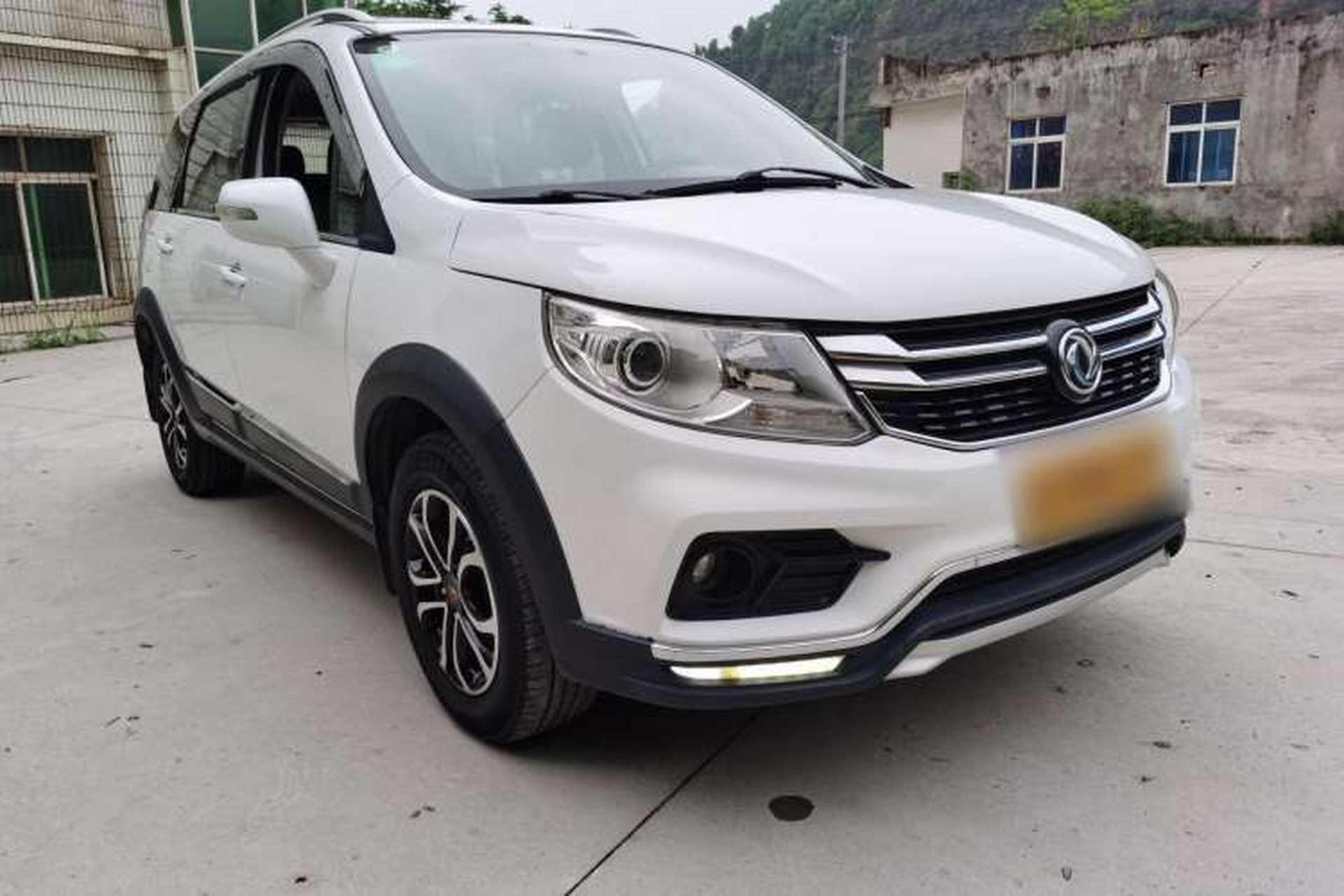 Used FORTHING Joyear X3 2017 1.5L Manual Luxury Model Exterior 2