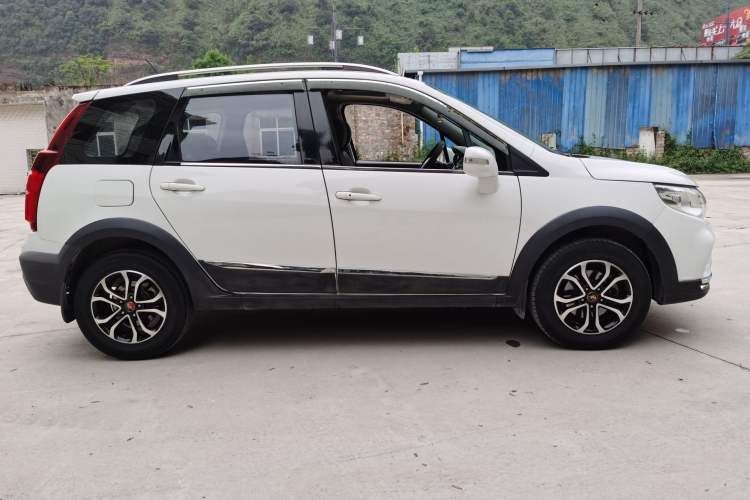 Used FORTHING Joyear X3 2017 1.5L Manual Luxury Model Exterior 4