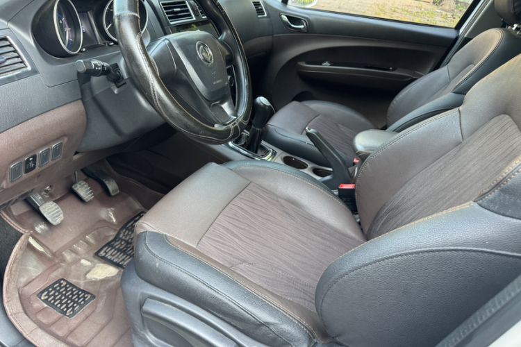Used FORTHING Joyear X3 2017 1.5L Manual Comfort Model Interior 2