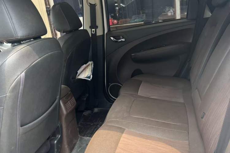 Used FORTHING Joyear X3 2017 1.5L Manual Comfort Model Interior 4