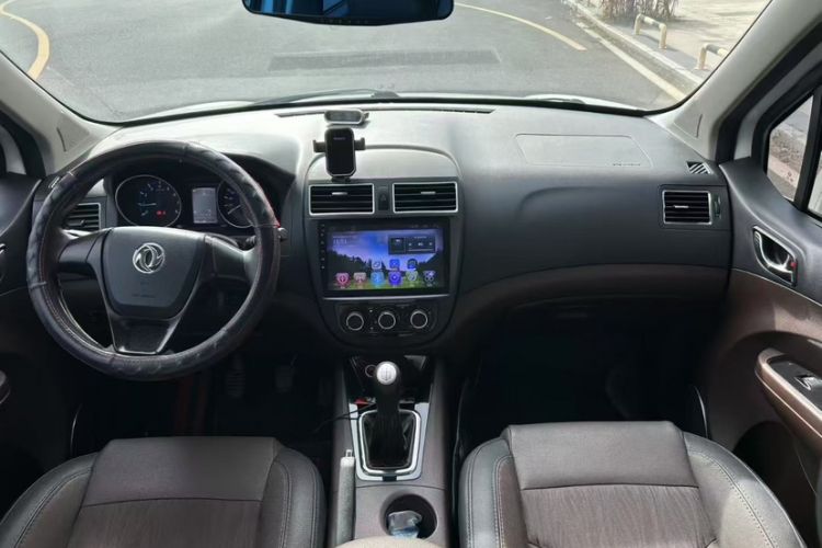 Used FORTHING Joyear X3 2017 1.5L Manual Comfort Model Interior 8