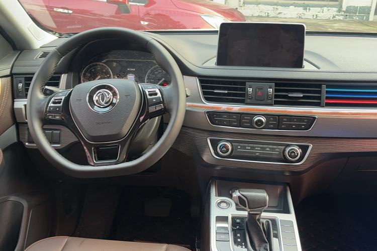 Used FORTHING Joyear X5 2017 Jingxiang Series 1.5T CVT Luxury Model Interior 4