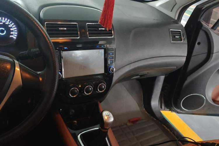 Used FORTHING Joyear X5 2013 1.8T Manual Luxury Model Audio And AC Panel