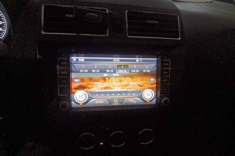 Used FORTHING Joyear X5 2013 1.6L Manual Luxury Model China V Standard Audio And AC Panel