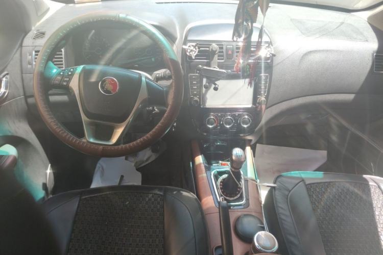 Used FORTHING Joyear X5 2013 1.8T Manual Luxury Model Center Console