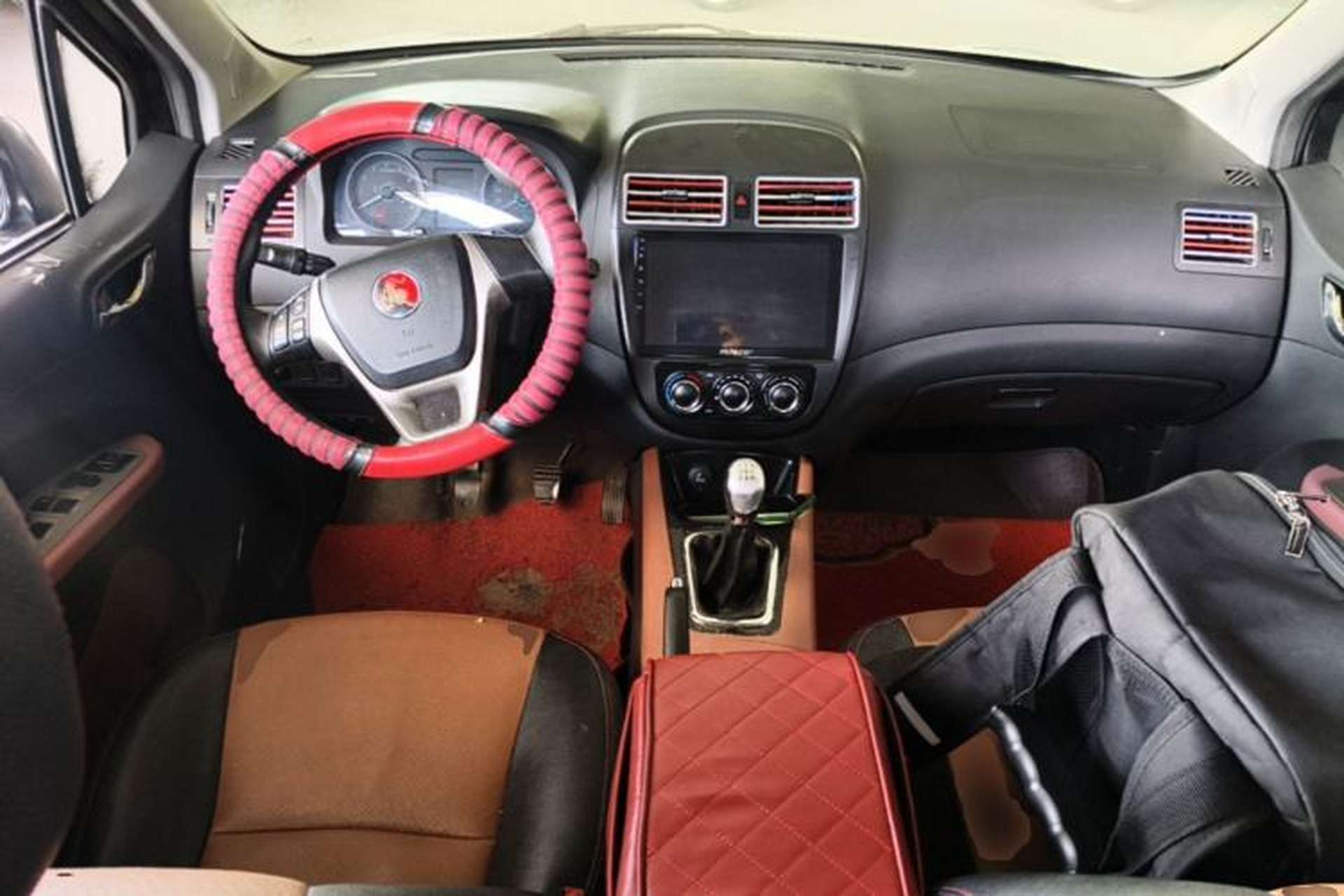 Used FORTHING Joyear X5 2013 1.8T Manual Luxury Model Center Console