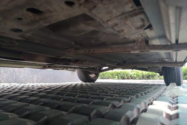 Used FORTHING Joyear X5 2013 1.6L Manual Luxury Model China IV Standard Chassis Front Left