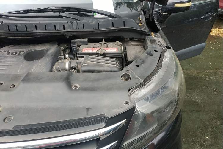 Used FORTHING Joyear X5 2013 1.8T Manual Luxury Model Engine Bay Left
