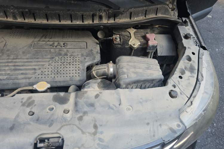 Used FORTHING Joyear X5 2013 1.6L Manual Luxury Model China IV Standard Engine Bay Left
