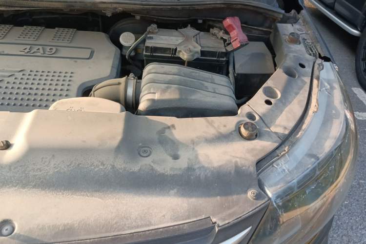 Used FORTHING Joyear X5 2013 1.6L Manual Luxury Model China IV Standard Engine Bay Left