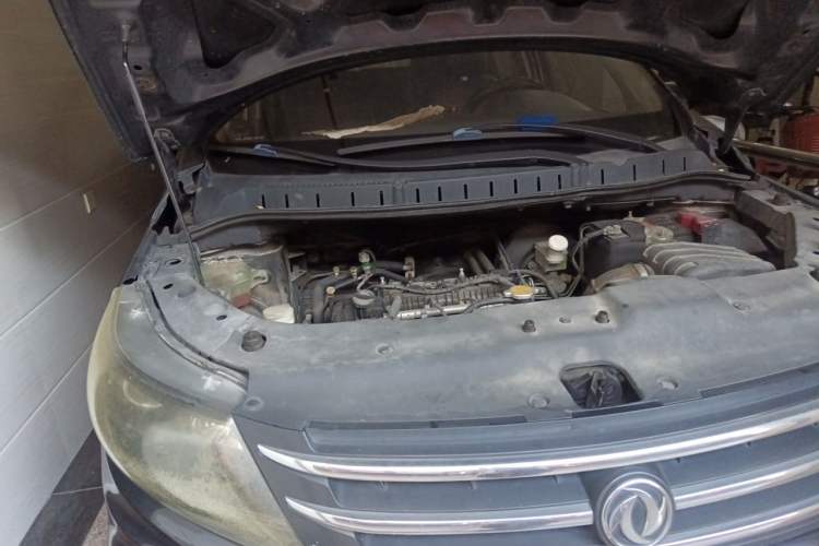 Used FORTHING Joyear X5 2013 1.6L Manual Luxury Model China V Standard Engine Bay Right