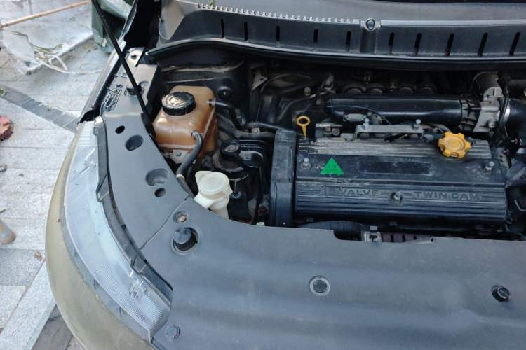 Used FORTHING Joyear X5 2013 1.8T Manual Luxury Model Engine Bay Right