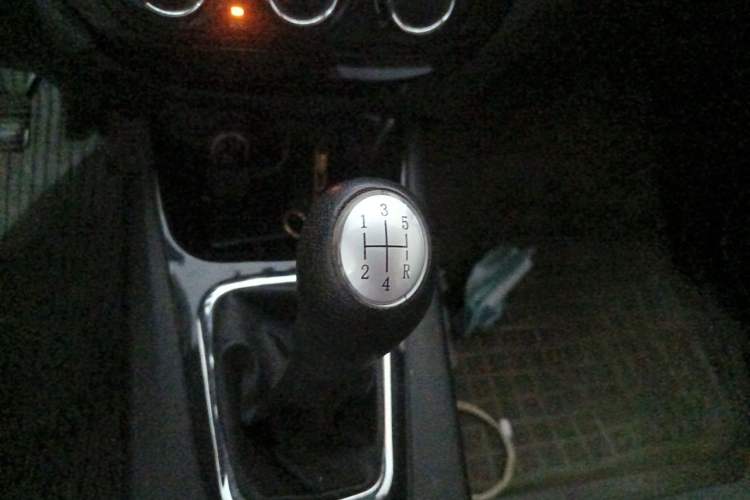 Used FORTHING Joyear X5 2013 1.6L Manual Luxury Model China V Standard Gear Lever