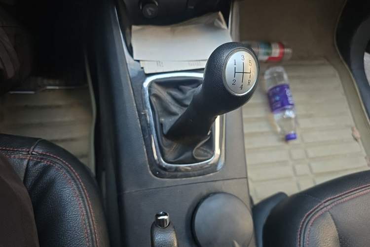 Used FORTHING Joyear X5 2013 1.6L Manual Luxury Model China IV Standard Gear Lever