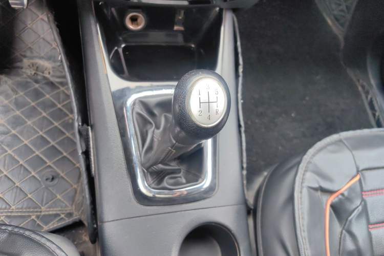 Used FORTHING Joyear X5 2013 1.6L Manual Luxury Model China IV Standard Gear Lever