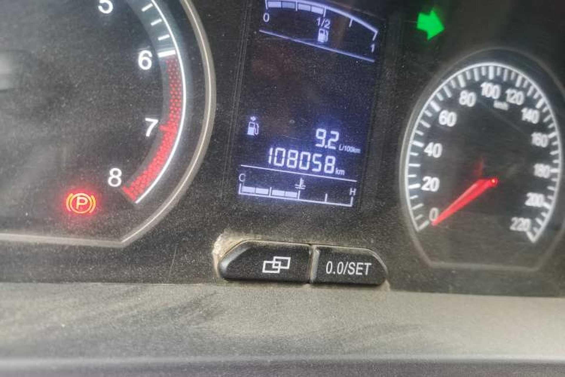 Used FORTHING Joyear X5 2013 1.6L Manual Luxury Model Odometer Close Up