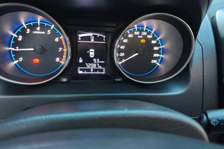 Used FORTHING Joyear X5 2013 1.8T Manual Luxury Model Odometer Close Up