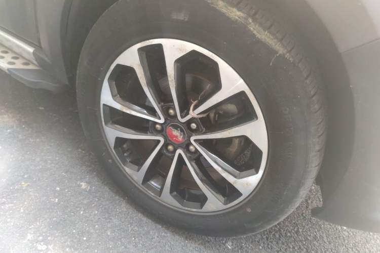 Used FORTHING Joyear X5 2013 1.8T Manual Luxury Model Right Front Wheel Hub