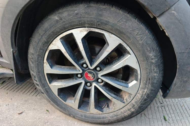 Used FORTHING Joyear X5 2013 1.8T Manual Luxury Model Right Front Wheel Hub