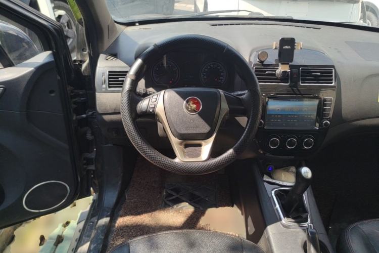 Used FORTHING Joyear X5 2013 1.6L Manual Luxury Model China IV Standard Steering Wheel