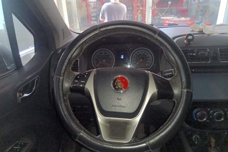 Used FORTHING Joyear X5 2013 1.6L Manual Luxury Model China V Standard Steering Wheel