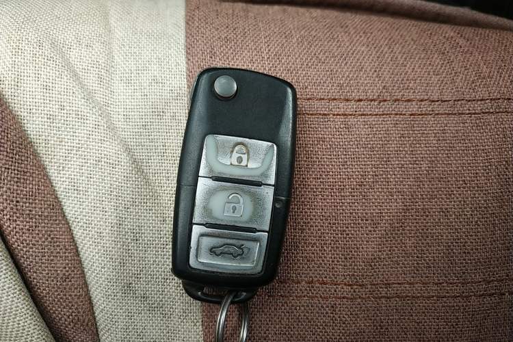 Used FORTHING Joyear X5 2013 1.8T Manual Luxury Model Vehicle Key