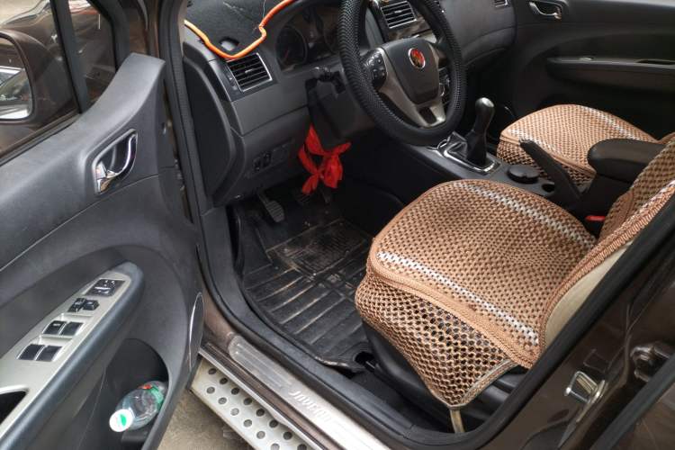 Used FORTHING Joyear X5 2013 1.6L Manual Luxury Model China IV Standard Driver Seat