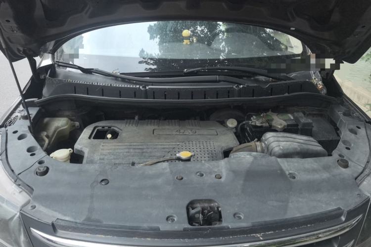 Used FORTHING Joyear X5 2013 1.6L Manual Luxury Model China IV Standard Engine Bay