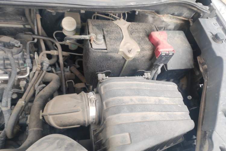 Used FORTHING Joyear X5 2013 1.6L Manual Luxury Model China IV Standard Engine Bay Left