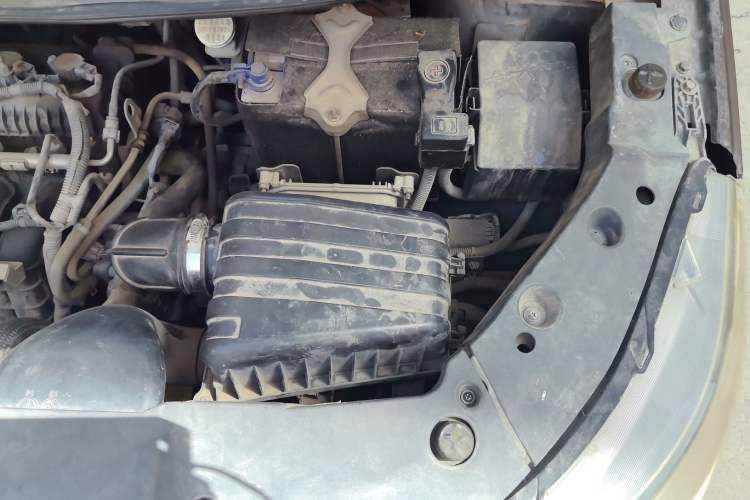 Used FORTHING Joyear X5 2013 1.6L Manual Luxury Model China IV Standard Engine Bay Left