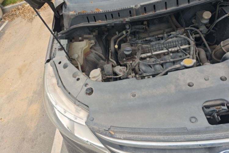 Used FORTHING Joyear X5 2013 1.6L Manual Luxury Model Engine Bay Right